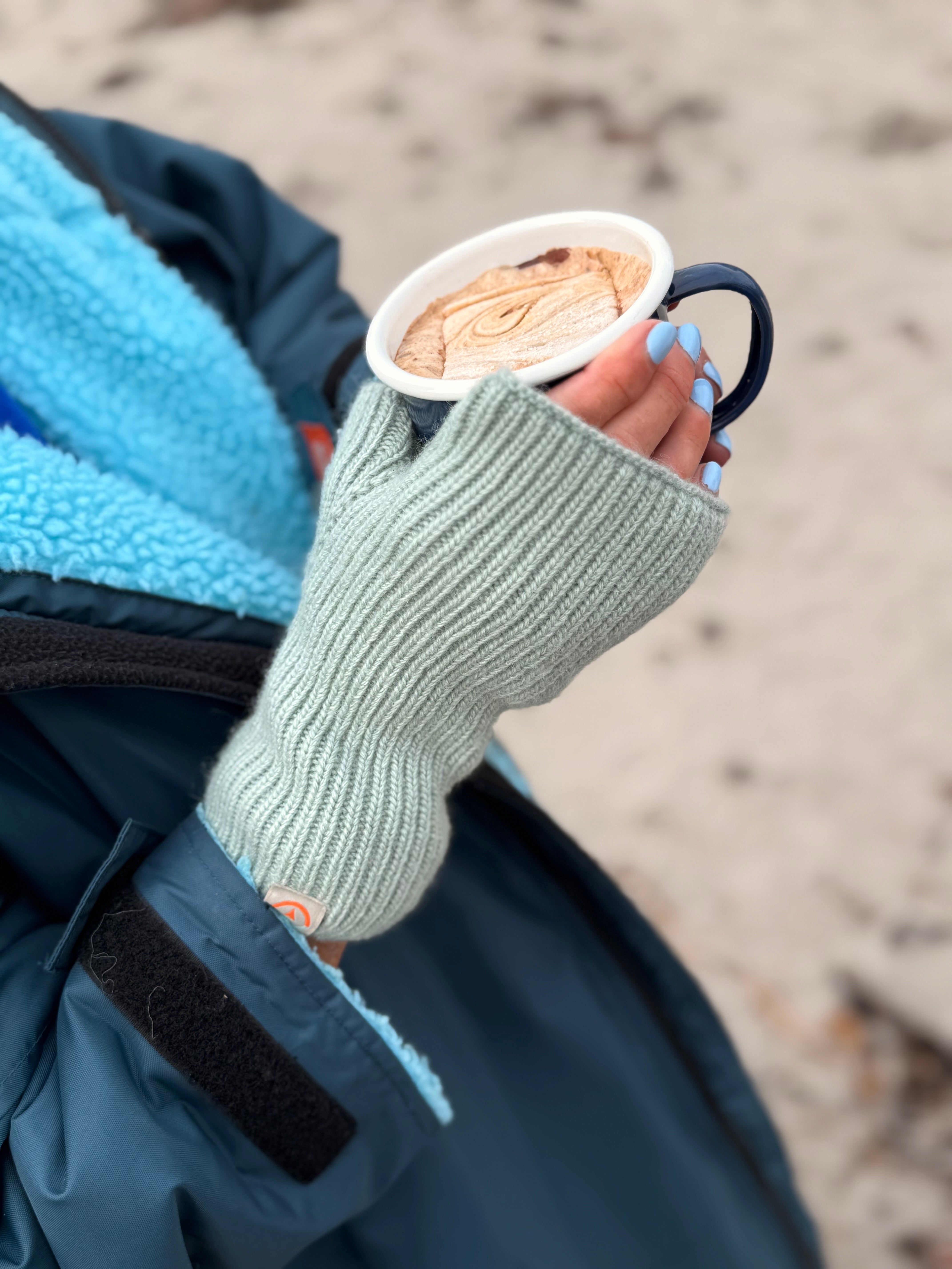 Cocoon Cosy Cuffs - Cashmere Fingerless Gloves – NORTHI