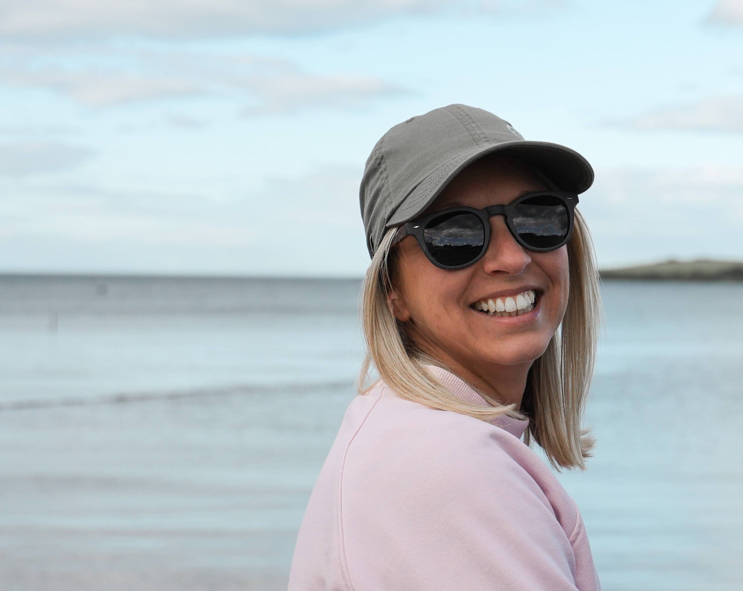 small adult frame and provides a neater fit without compromising on eye protection.
